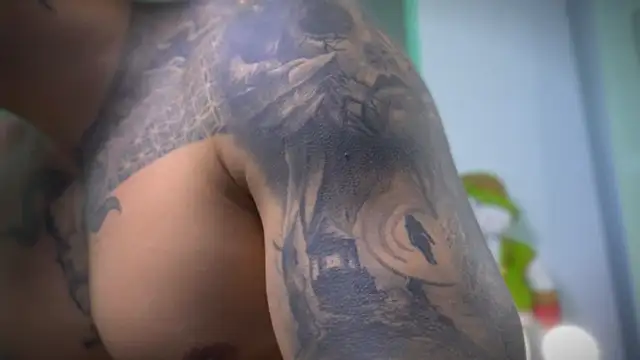 Snapshot of Frank_Farrell chatting on November 28, 8:53 pm Frank Farrell online show from November 28, 8:53 pm