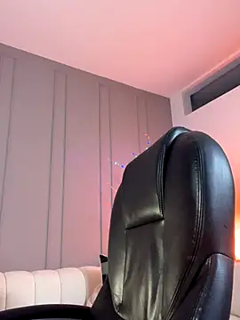 Snapshot of Frank_Farrell chatting on November 28, 1:39 am Frank Farrell online show from November 28, 1:39 am