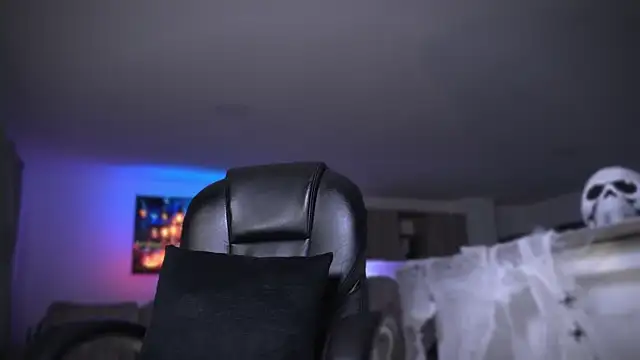 Snapshot of Frank_Farrell chatting on October 26, 3:18 am Frank Farrell online show from October 26, 3:18 am