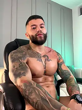 Snapshot of Frank_Farrell chatting on November 8, 6:39 am Frank Farrell online show from November 8, 6:39 am