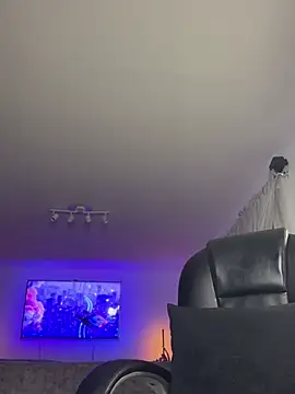 Frank Farrell online show from February 3, 1:05 am