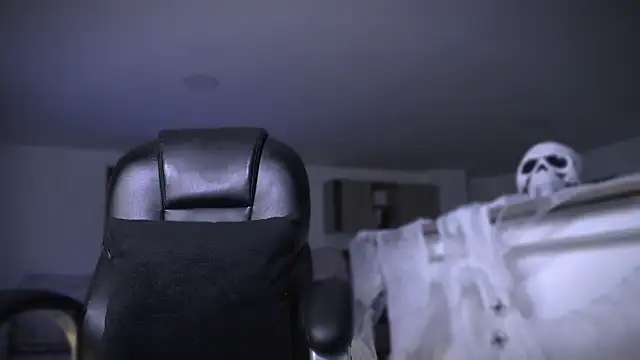 Snapshot of Frank_Farrell chatting on October 28, 10:41 pm Frank Farrell online show from October 28, 10:41 pm