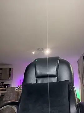 Frank Farrell online show from February 18, 1:14 am