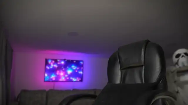 Snapshot of Frank_Farrell chatting on October 24, 11:04 pm Frank Farrell online show from October 24, 11:04 pm