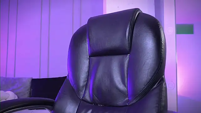 Snapshot of Frank_Farrell chatting on November 5, 10:35 pm Frank Farrell online show from November 5, 10:35 pm