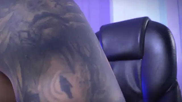 Snapshot of Frank_Farrell chatting on November 7, 6:34 pm Frank Farrell online show from November 7, 6:34 pm