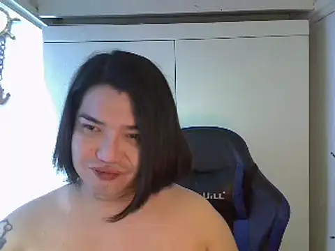 StrawberryWine07 online show from March 9, 4:49 am