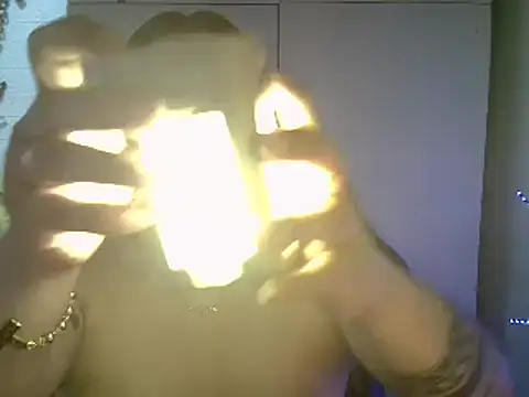 StrawberryWine07 online show from March 30, 7:10 am