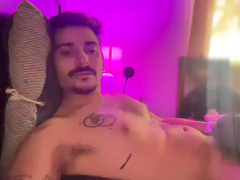 mrtnivnn online show from March 10, 4:55 pm