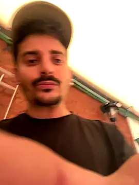 Snapshot of mrtnivnn chatting on November 2, 9:53 pm mrtnivnn online show from November 2, 9:53 pm