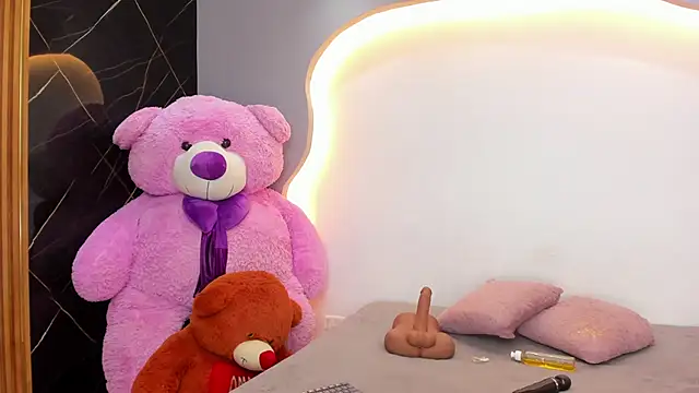 Snapshot of ArianaBlackk chatting on June 5, 1:06 pm ArianaBlackk online show from June 5, 1:06 pm