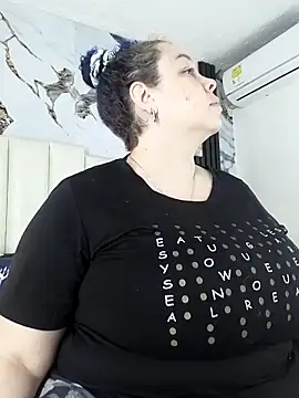 Snapshot of mollieblue69 chatting on November 4, 12:53 pm mollieblue69 online show from November 4, 12:53 pm