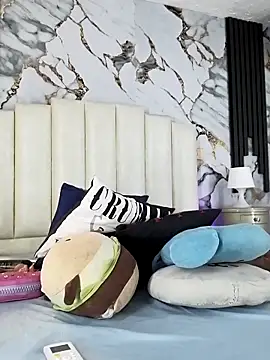 Snapshot of mollieblue69 chatting on November 15, 12:53 pm mollieblue69 online show from November 15, 12:53 pm