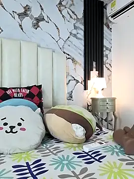 Snapshot of mollieblue69 chatting on November 8, 12:52 pm mollieblue69 online show from November 8, 12:52 pm