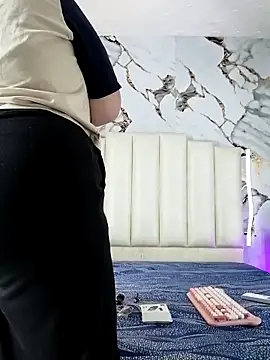 Snapshot of mollieblue69 chatting on November 13, 1:04 pm mollieblue69 online show from November 13, 1:04 pm