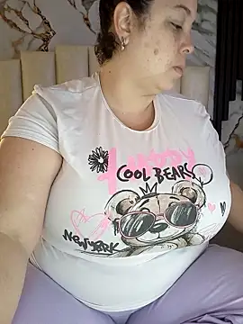 mollieblue69 online show from May 2, 12:43 pm