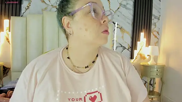 mollieblue69 online show from September 27, 12:44 pm