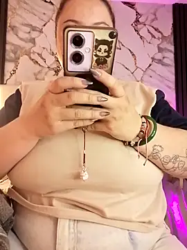 Snapshot of mollieblue69 chatting on November 29, 1:00 pm mollieblue69 online show from November 29, 1:00 pm