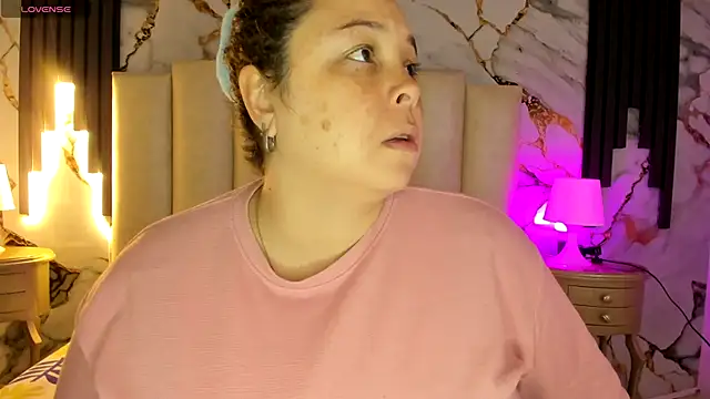 Snapshot of mollieblue69 chatting on November 23, 12:59 pm mollieblue69 online show from November 23, 12:59 pm