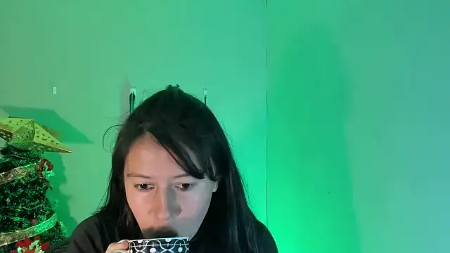 sandyquinnxx online show from December 19, 6:43 pm