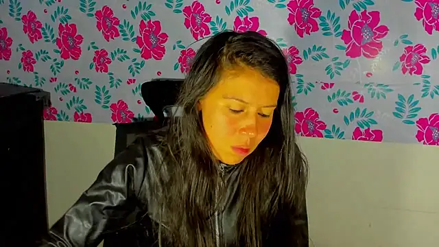 sandyquinnxx online show from March 13, 12:56 pm