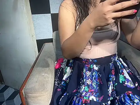 Snapshot of asian-doll chatting on July 8, 3:45 pm asian-doll online show from July 8, 3:45 pm