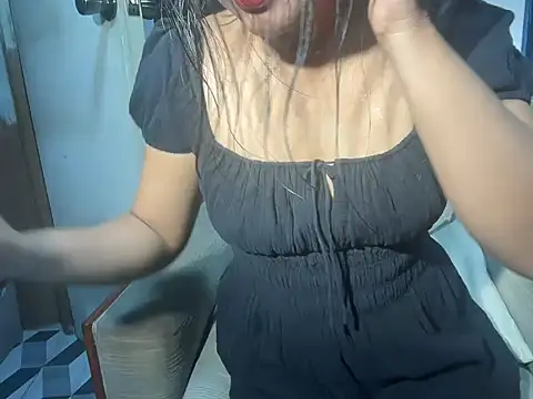 Snapshot of asian-doll chatting on July 12, 8:20 pm asian-doll online show from July 12, 8:20 pm