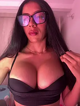 Anamhenao online show from January 11, 8:43 am