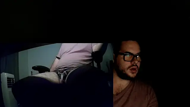 Snapshot of fck_boy123 chatting on September 28, 11:01 pm fck boy123 online show from September 28, 11:01 pm