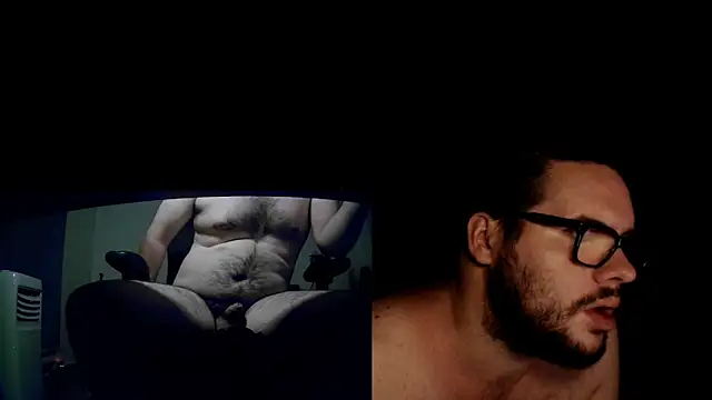 Snapshot of fck_boy123 chatting on October 17, 3:10 am fck boy123 online show from October 17, 3:10 am