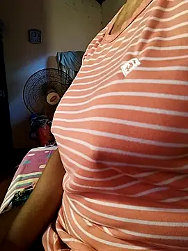 Snapshot of tharu_sweet chatting on March 21, 7:33 am tharu sweet online show from March 21, 7:33 am