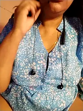 Snapshot of tharu_sweet chatting on September 28, 5:09 pm tharu sweet online show from September 28, 5:09 pm