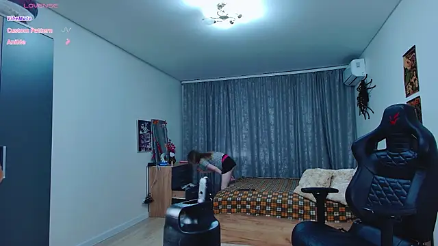 Snapshot of _whiteprincess chatting on October 29, 8:13 am whiteprincess online show from October 29, 8:13 am