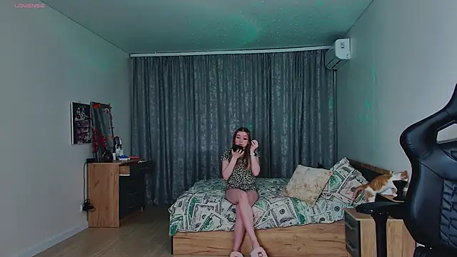 Snapshot of _whiteprincess chatting on November 7, 10:09 am whiteprincess online show from November 7, 10:09 am