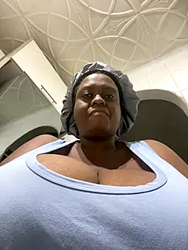 Snapshot of Biggblackboobs chatting on September 15, 9:04 pm Biggblackboobs online show from September 15, 9:04 pm