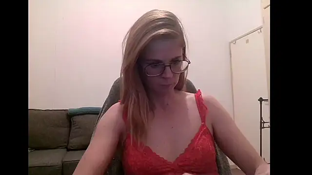 Snapshot of SavannaGirly chatting on September 16, 6:53 pm SavannaGirly online show from September 16, 6:53 pm