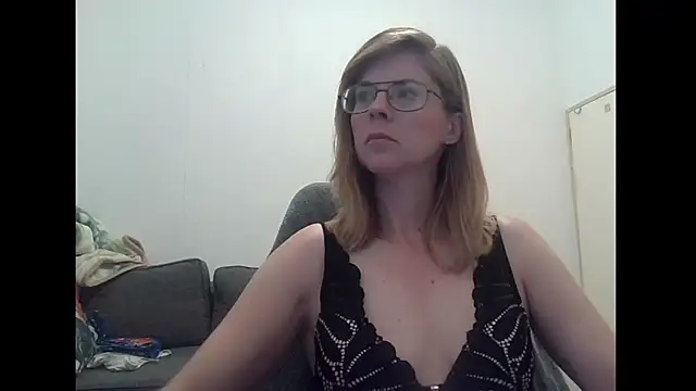 SavannaGirly online show from January 10, 8:09 am