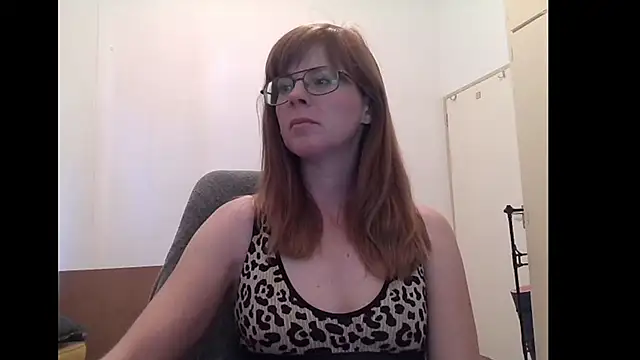 SavannaGirly online show from May 30, 8:31 am