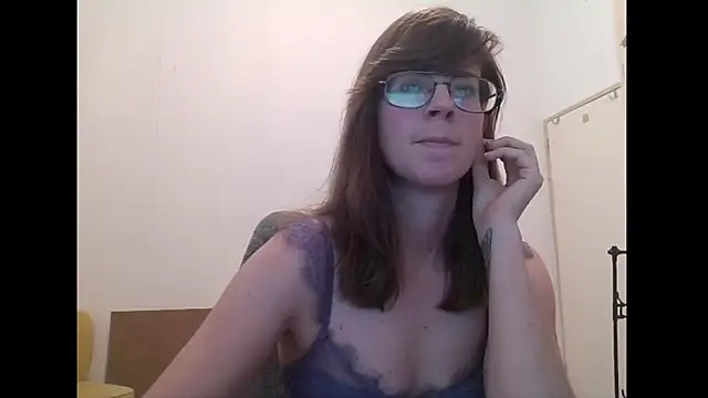 SavannaGirly online show from March 4, 7:49 am