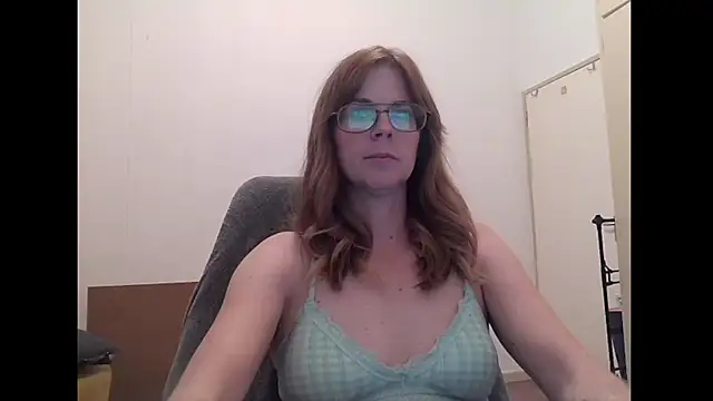 SavannaGirly online show from June 24, 6:56 am