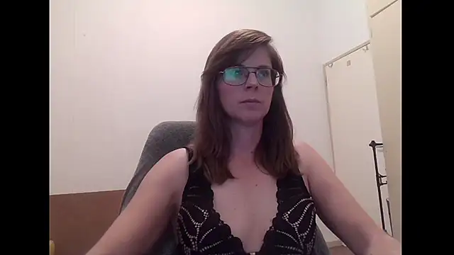 SavannaGirly online show from April 1, 6:48 am