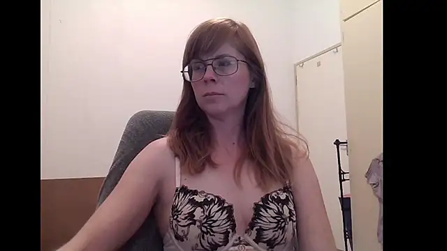 SavannaGirly online show from June 11, 6:54 am