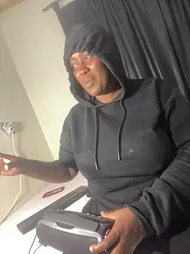 Cardiebae89 online show from March 12, 5:39 pm