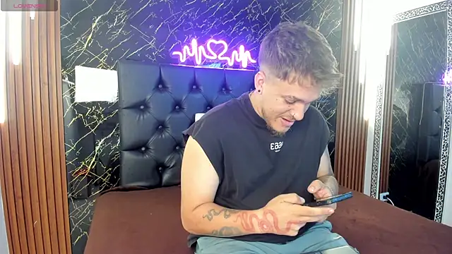 keane lee online show from October 22, 12:48 pm