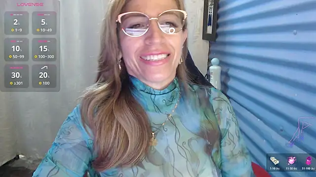 Snapshot of Chayla_Ruiz chatting on June 8, 1:55 pm Chayla Ruiz online show from June 8, 1:55 pm