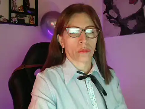 Snapshot of Chayla_Ruiz chatting on March 3, 9:26 pm Chayla Ruiz online show from March 3, 9:26 pm