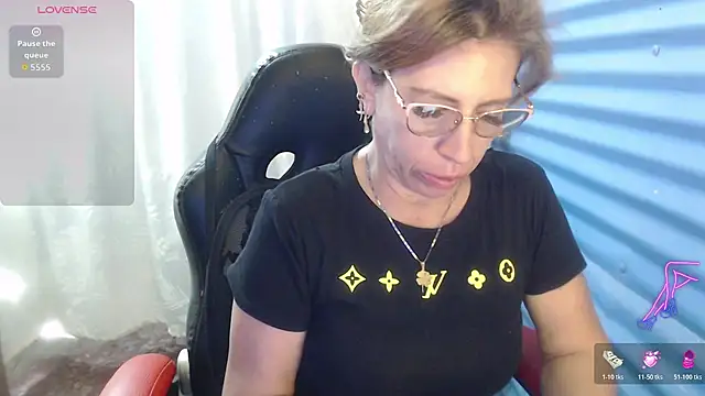 Snapshot of Chayla_Ruiz chatting on June 7, 3:50 pm Chayla Ruiz online show from June 7, 3:50 pm