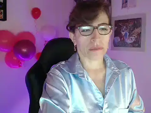 Snapshot of Chayla_Ruiz chatting on February 16, 12:10 pm Chayla Ruiz online show from February 16, 12:10 pm
