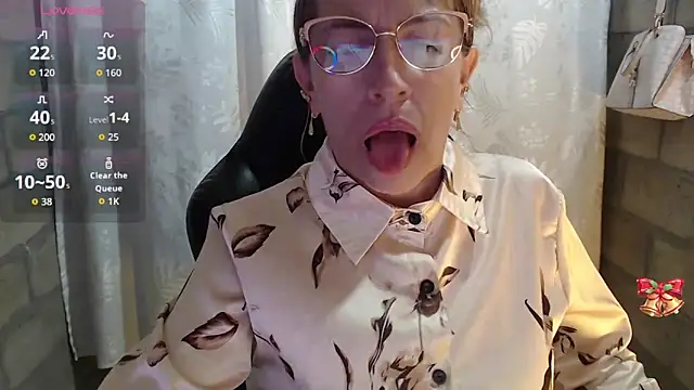 Chayla Ruiz online show from March 3, 7:21 pm