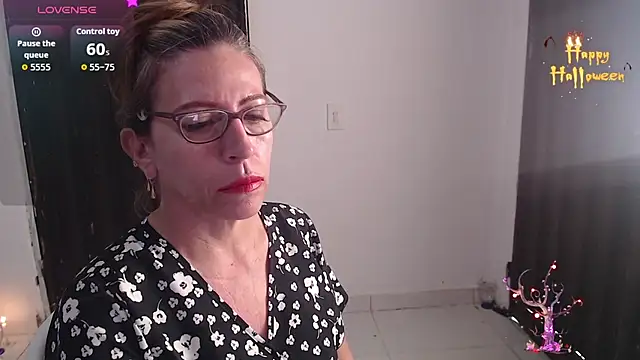 Chayla Ruiz online show from November 6, 11:36 am